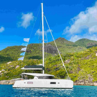 Catamaran Sailoe Seychelles